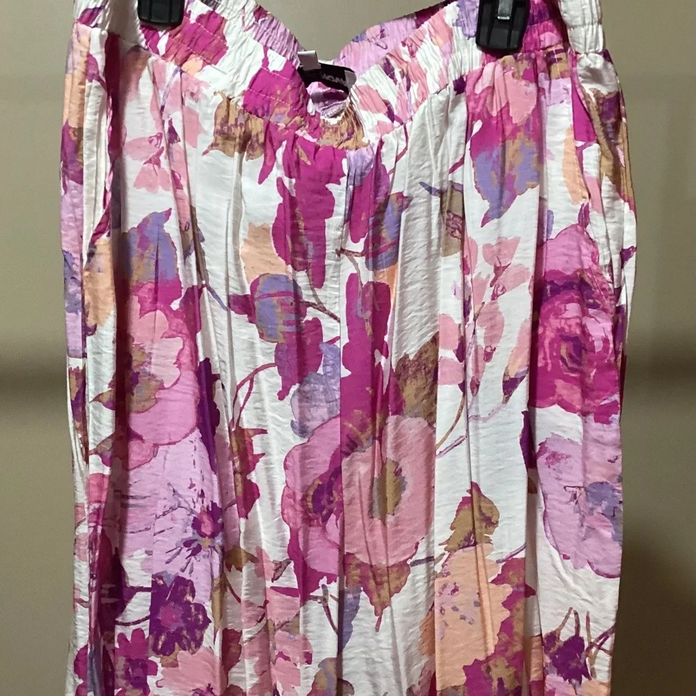 Women’s Floral Wide Leg Pants - Picture 4 of 5